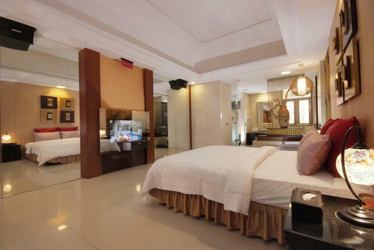 Q Motel精品旅館 Tucseng Kültér fotó